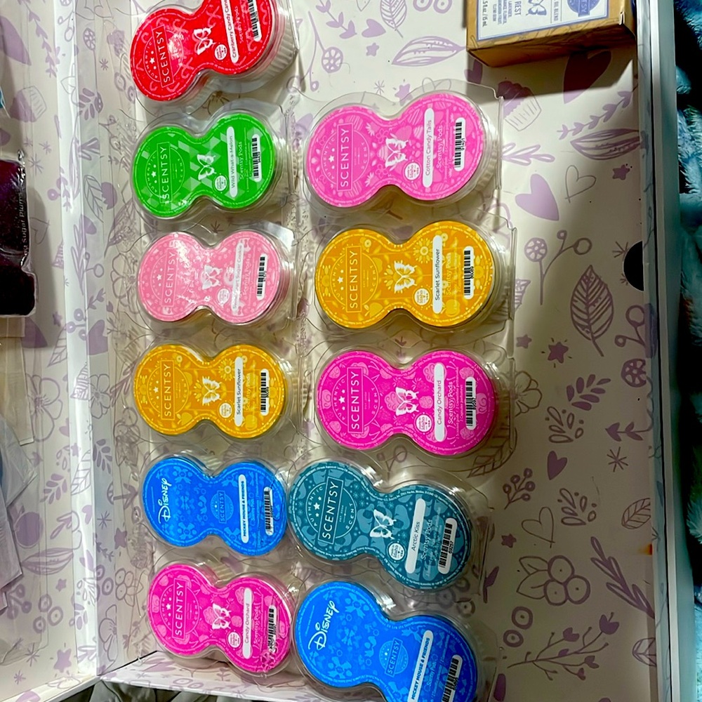 Scentsy Pods twin packs,variety of Scents available are currently listed